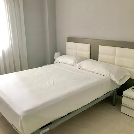 Seafront Levante Blueline * بينايدورم